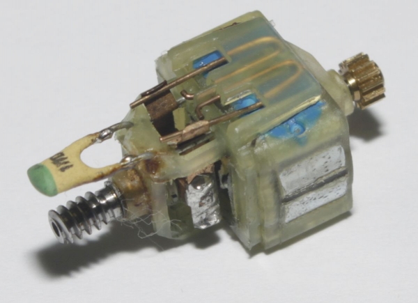 3-Pol-Motor Schienenzeppelin